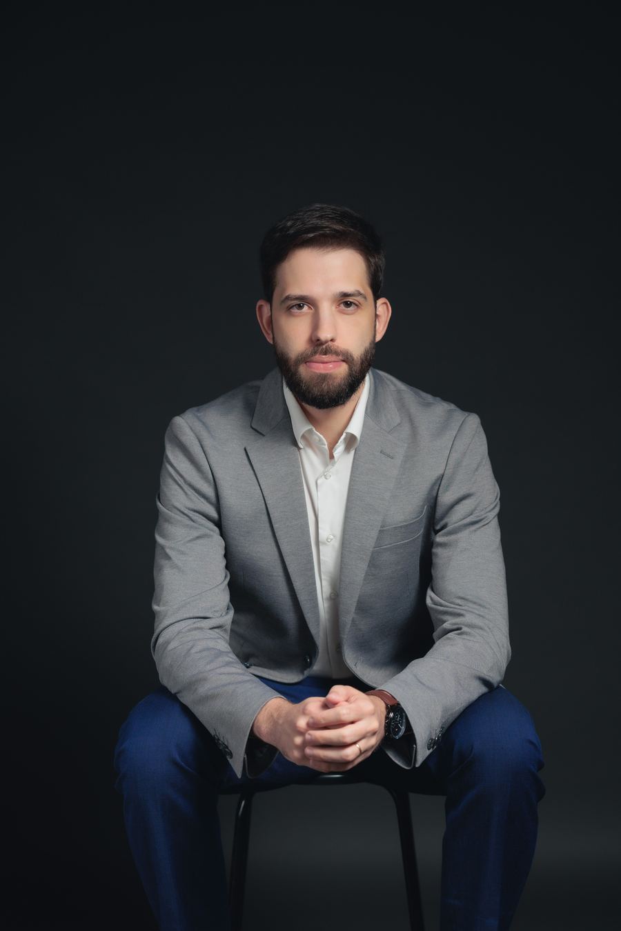 Dr. Otávio Vitório em consultório